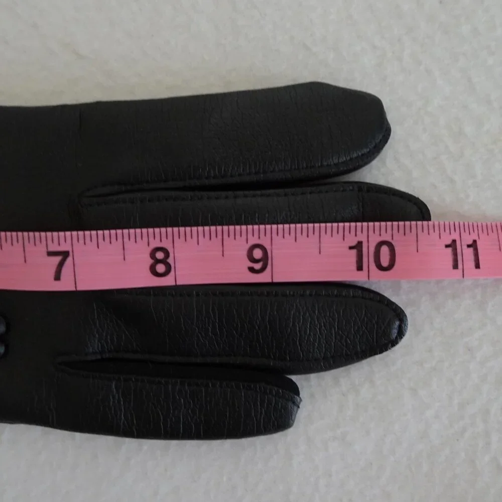 Vintage Women’s Faux Black Leather Fur Lined Gloves Size 7 to 8 1/2 S/M